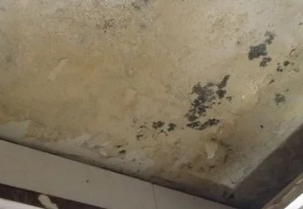 百色市阳台漏水维修公司分享下百色市卫生间渗水维修需要注意哪些问题。